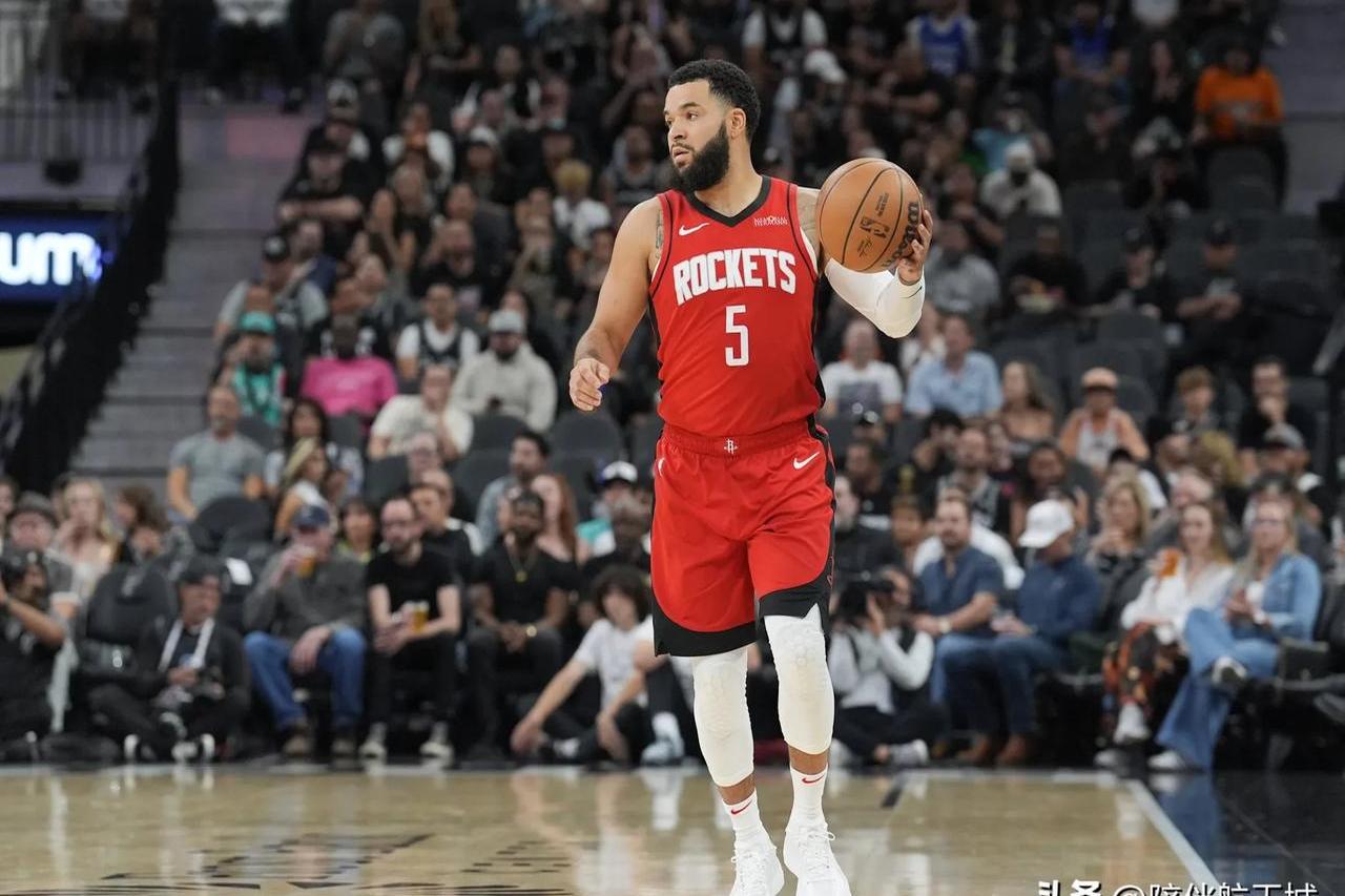 开云入口-曼城决赛惊险休斯顿火箭，辛纳砍下8记关键球，全场沸腾(休斯顿火箭阵容强度)