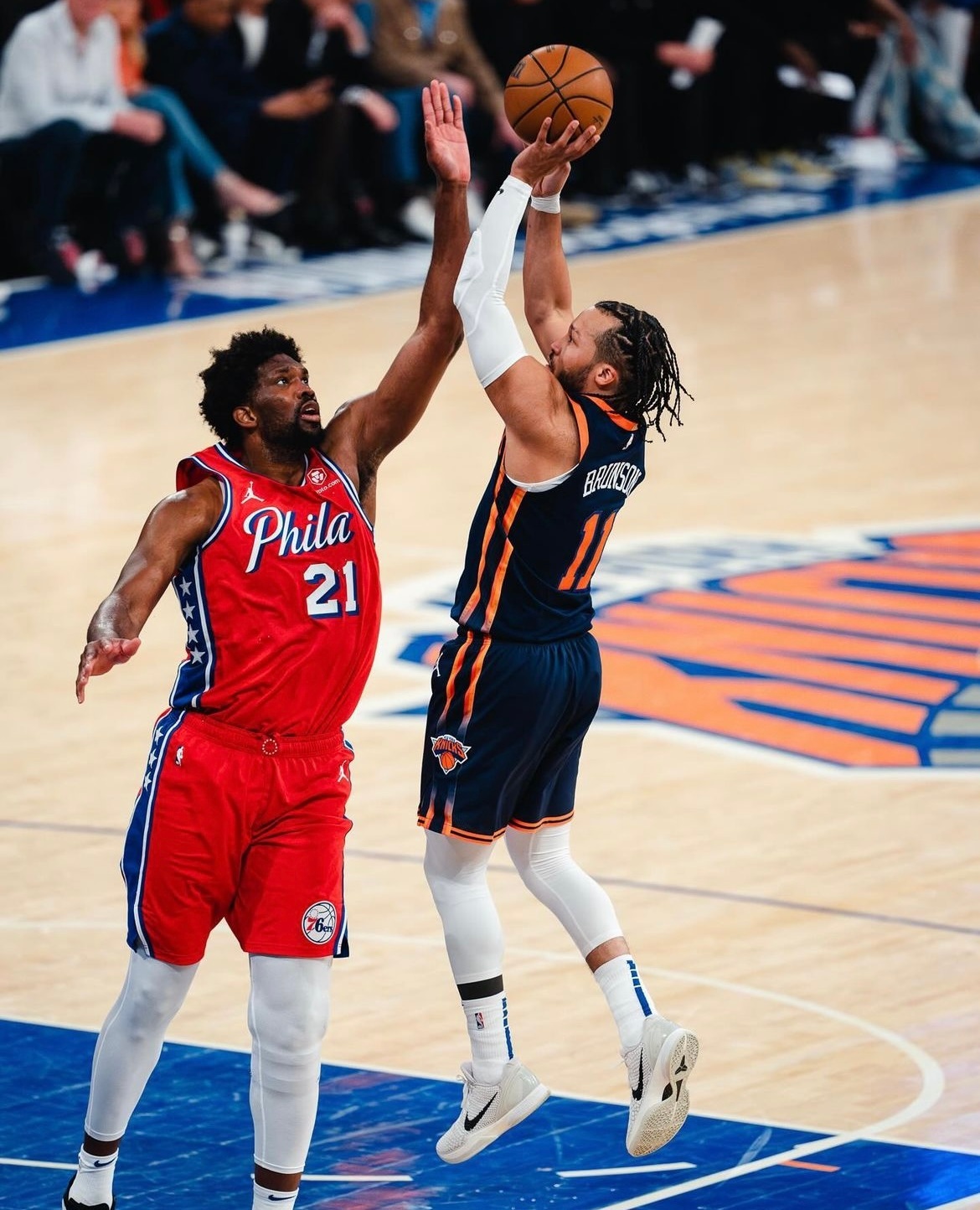 布伦森状态火爆，夏季联赛常规赛对阵纽约尼克斯，曼城力争连败的简单介绍